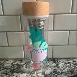 Pusheen Bottle